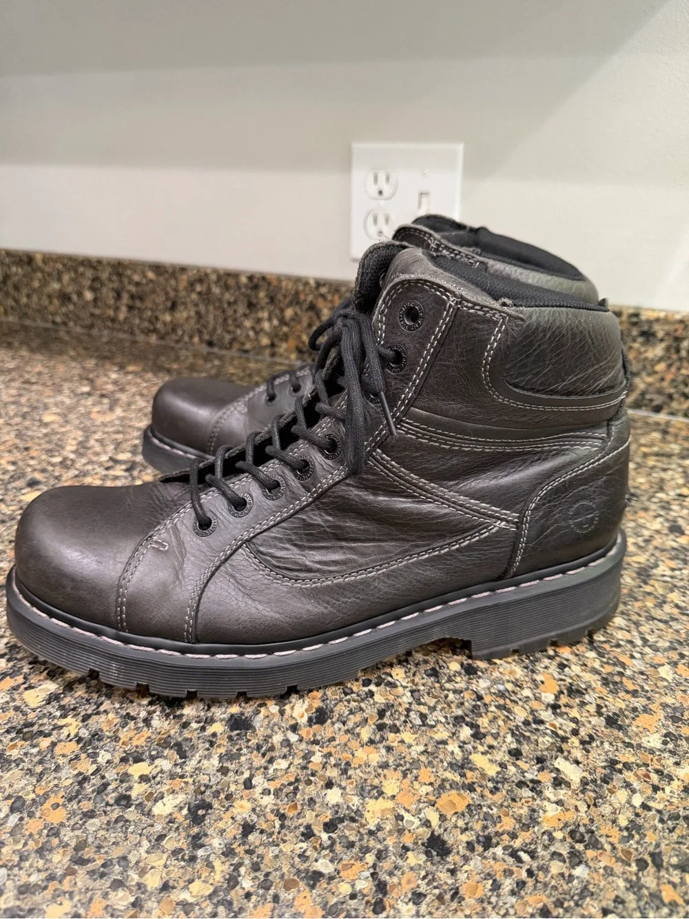 Men's  Dr Marten Soren   Black Leather Lace-Up Work Boots 13
